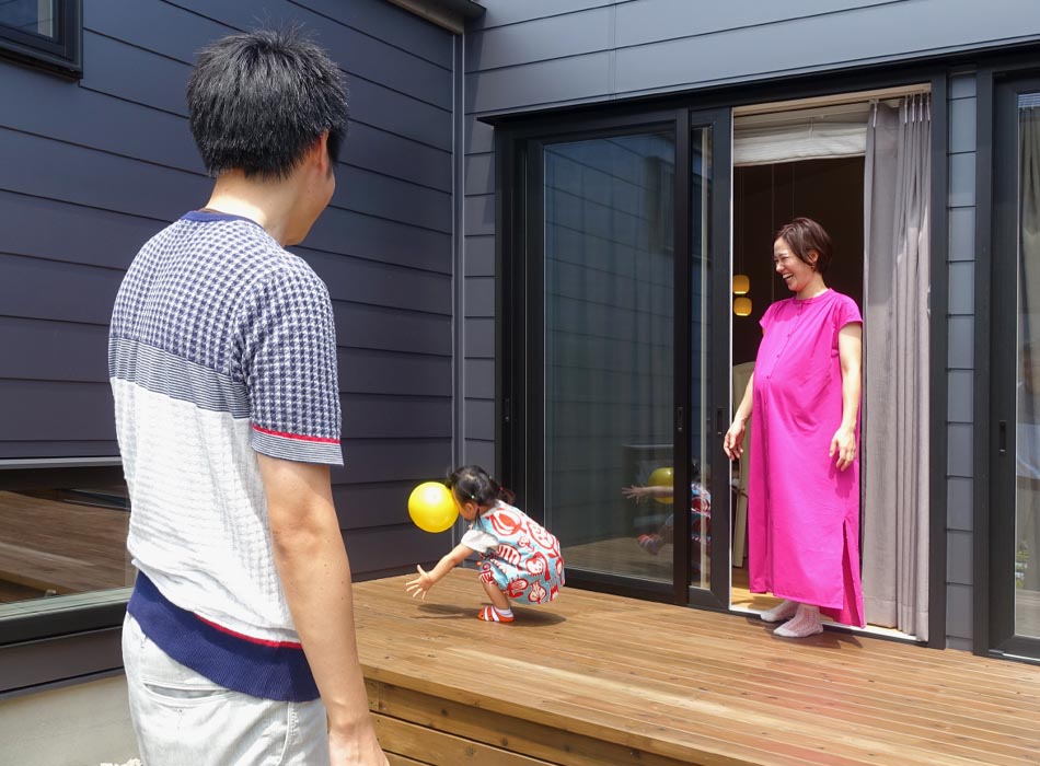 ハウスガードの家に住む家族